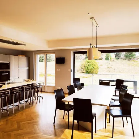 Hotel Le 6, 5 Etoiles A Moins De 100m Du Bord Du De