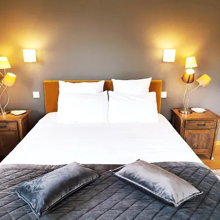 Hotel Le 6, 5 Etoiles A Moins De 100m Du Bord Du De Gérardmer