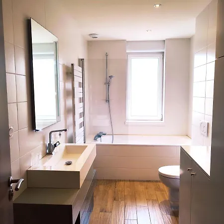 Le 6, 5 Etoiles A Moins De 100m Du Bord Du De Apartment *