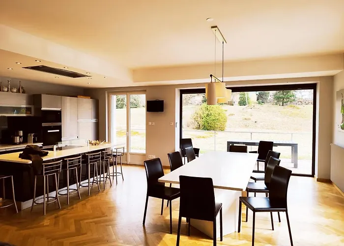 Hotel Le 6, 5 Etoiles A Moins De 100m Du Bord Du De