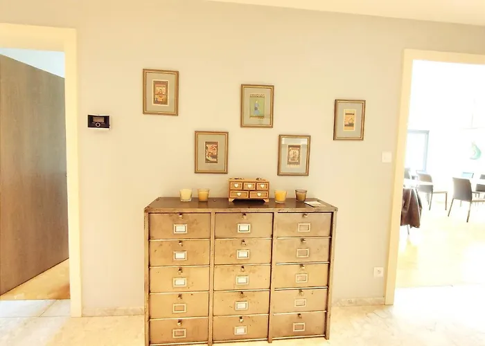 Le 6, 5 Etoiles A Moins De 100m Du Bord Du De Hotel